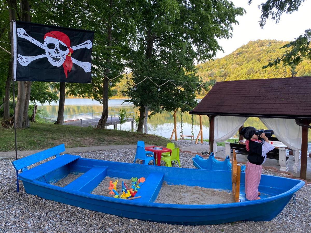 Вилла Jezero Snijeznica - Vikendica Экстерьер фото